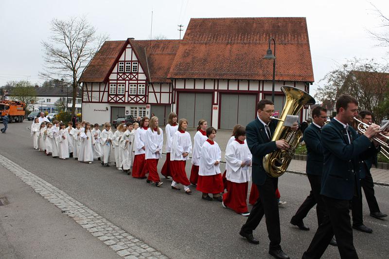 090418erstkommunion_einzug08.jpg